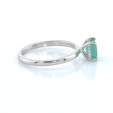 טבעת אמרלד 0.78 קרט זהב לבן 14K עם הילה נסתרת - טוטאל  0.87 קרט